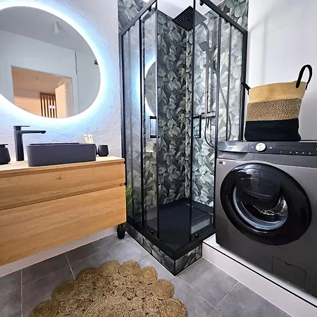 Forestier - T2 Cosy Avec Terrasse & 2 Parkings Privatifs -centre Lägenhet *